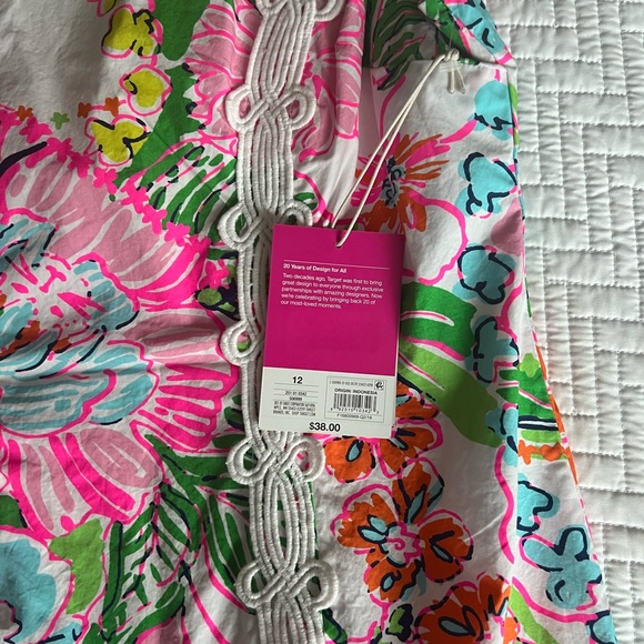 Lilly Pulitzer mommy and me dresses. - Picture 5 of 7